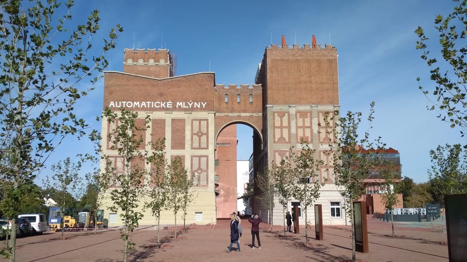 Автоматические мельницы архитектора Иозефа Кочара | Фото: Anaïs Raimbault, Radio Prague International Автоматические мельницы архитектора Иозефа Кочара | Фото: Anaïs Raimbault, Radio Prague International