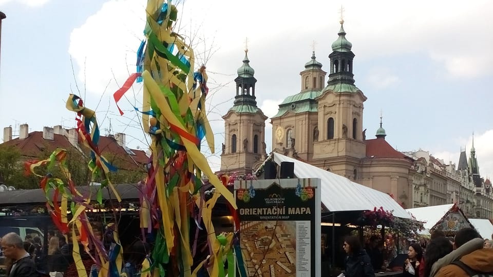 Пасхальная ярмарка на Староместкой площади, Фото: Екатерина Сташевская, Чешское радио - Радио Прага Пасхальная ярмарка на Староместкой площади, Фото: Екатерина Сташевская, Чешское радио - Радио Прага