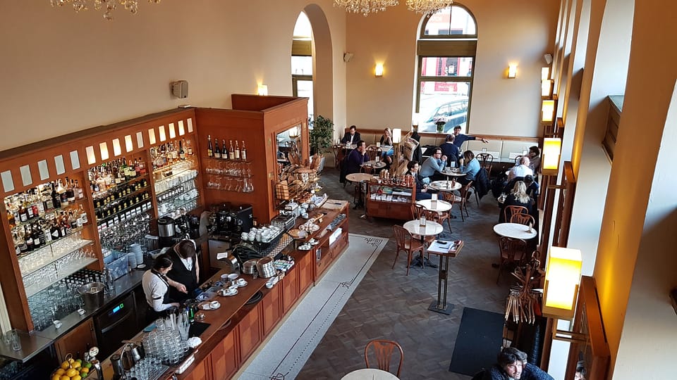 Café Savoy, Фото: Ондржей Томшу, Чешское радио - Радио Прага Café Savoy, Фото: Ондржей Томшу, Чешское радио - Радио Прага