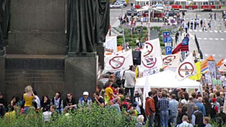 Демонстранты на Вацлавской площади