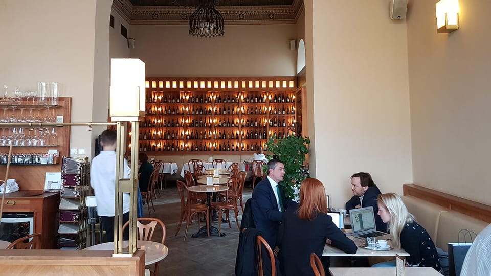 Café Savoy, Фото: Ондржей Томшу, Чешское радио - Радио Прага Café Savoy, Фото: Ондржей Томшу, Чешское радио - Радио Прага