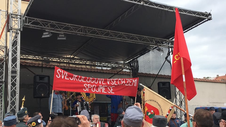 Открытие памятника Швейку в г. Кралупы-над-Влтавой, Фото: Евгений Деменок Открытие памятника Швейку в г. Кралупы-над-Влтавой, Фото: Евгений Деменок