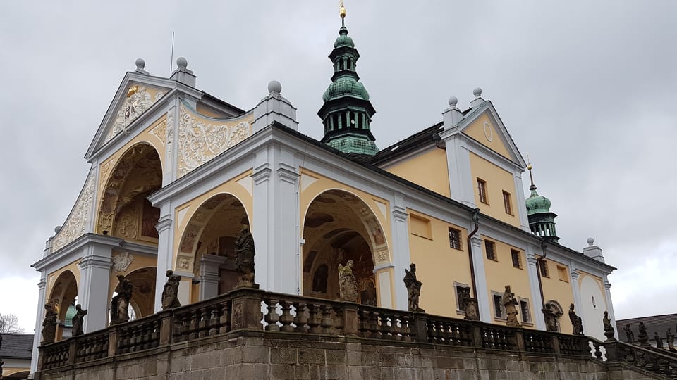 Святая гора неподалеку от города Пршибрам, фото: Ондржей Томшу Святая гора неподалеку от города Пршибрам, фото: Ондржей Томшу