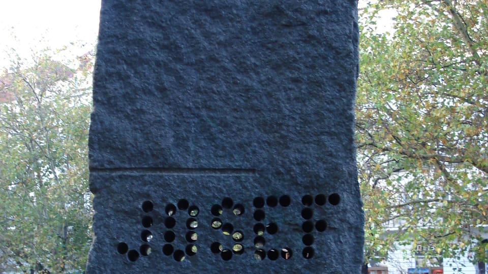 Памятник Павела Опоченского на площади Мира,  фото: Rémi Diligent / открытый источник