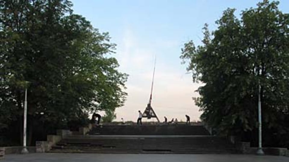 Место,  где когда-то над чешской столицей возвышался каменный памятник Сталину