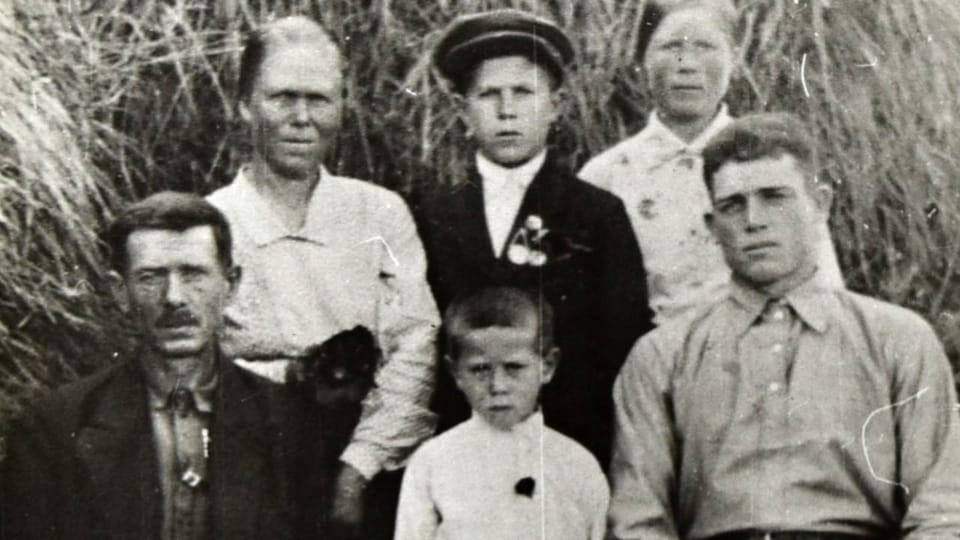 Členové rodiny Jirsákovy na dobové fotografii, repro foto: Tomáš Vlach, Český rozhlas Členové rodiny Jirsákovy na dobové fotografii, repro foto: Tomáš Vlach, Český rozhlas