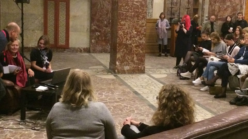 Беседа с Геленой Тршештиковой, Фото: Катерина Айзпурвит, Чешское радио - Радио Прага Беседа с Геленой Тршештиковой, Фото: Катерина Айзпурвит, Чешское радио - Радио Прага