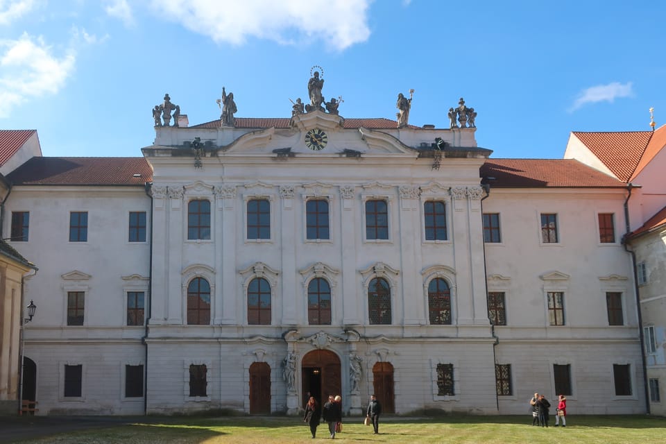 Монастырь в Кладрубах | Фото: Martina Schneibergová, Radio Prague International Монастырь в Кладрубах | Фото: Martina Schneibergová, Radio Prague International