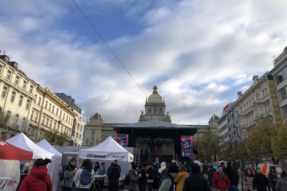 17 ноября 2023 года на улицах Праги | Фото: Barbora Navrátilová, Radio Prague International 17 ноября 2023 года на улицах Праги | Фото: Barbora Navrátilová, Radio Prague International