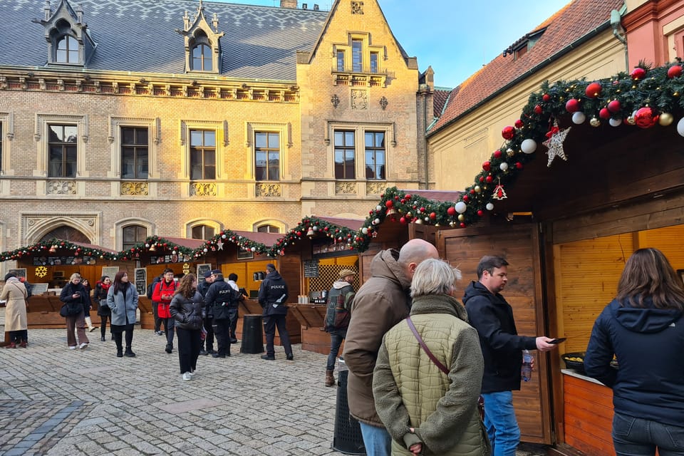 Рождественские ярмарки в Пражском Граде | Фото: Klára Stejskalová, Radio Prague International Рождественские ярмарки в Пражском Граде | Фото: Klára Stejskalová, Radio Prague International